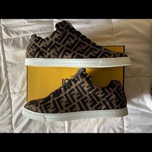 Fendi logo sneakers